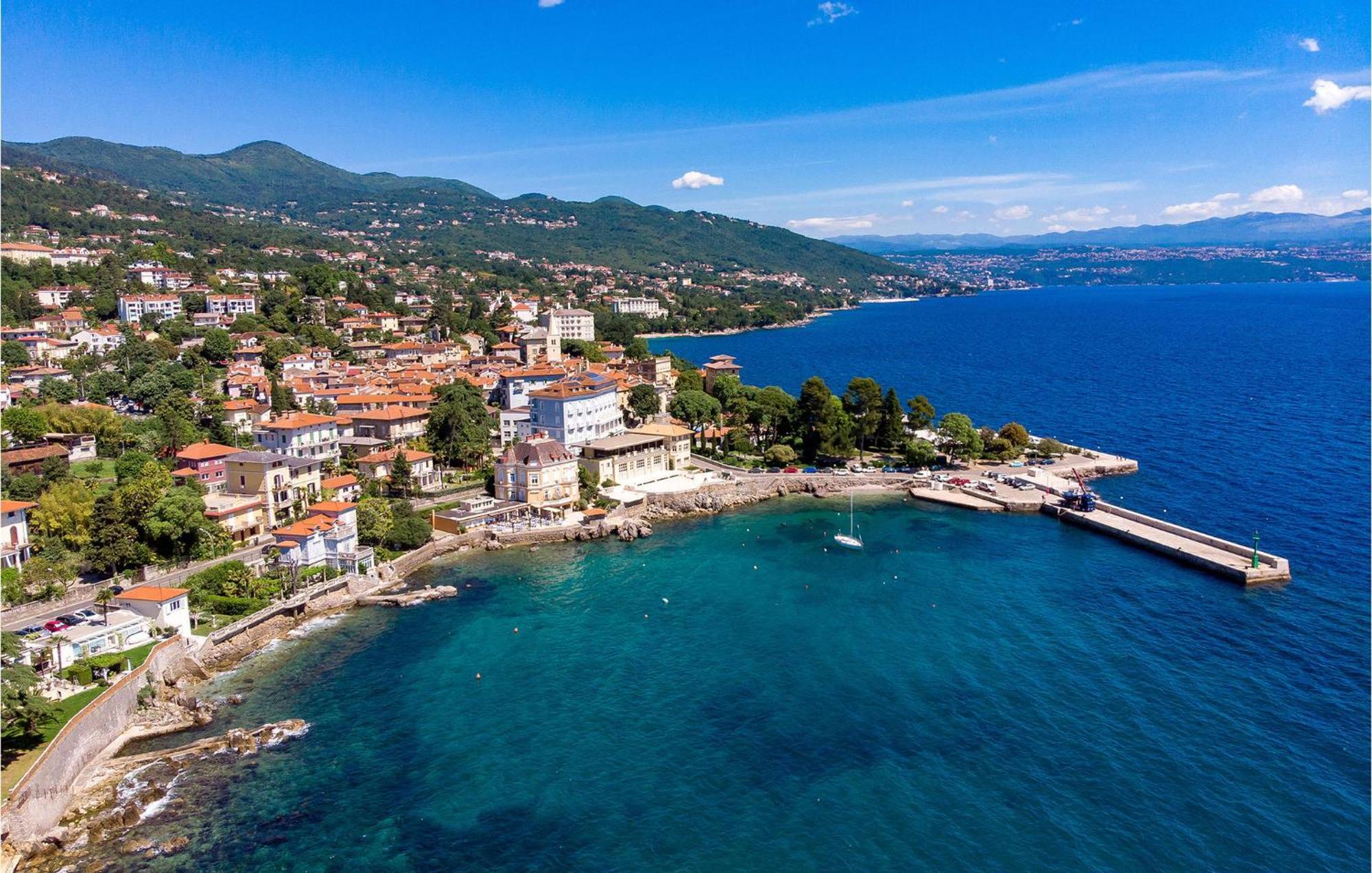 Nice Apartment In Lovran With House Sea View Εξωτερικό φωτογραφία